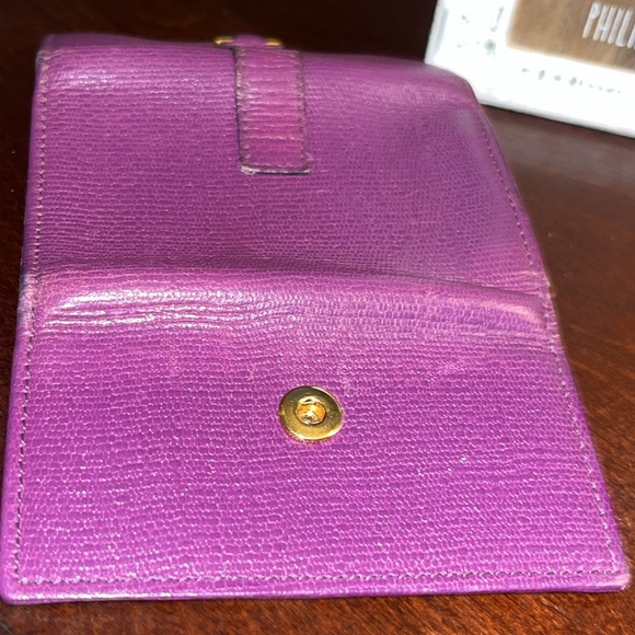 YSL Yves Saint Laurent "Y" 6-ring Leather Key Case in Purple w Gold Hardware EUC - Picture 16 of 17